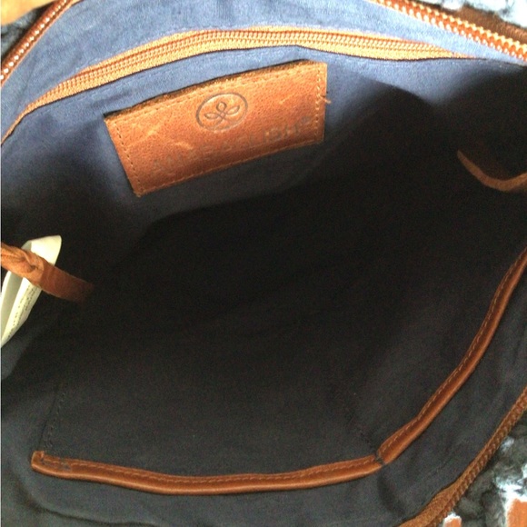 Anabaglish Navy Blue Macrame Crochet Crossbody Bag - Picture 5 of 5